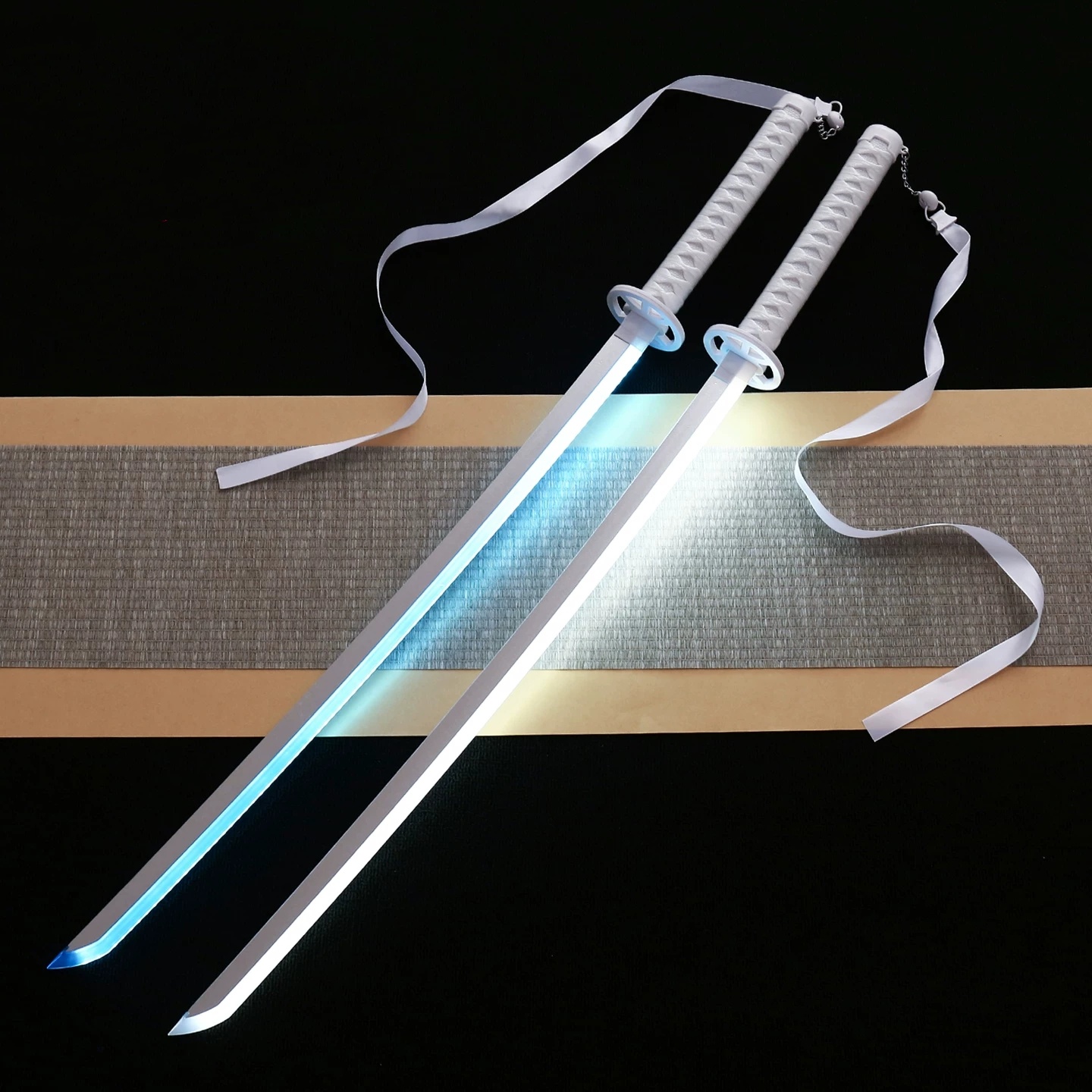 40inch Glow Bleach Katana Led  - Cosplay Prop Katana ulasan dan harga